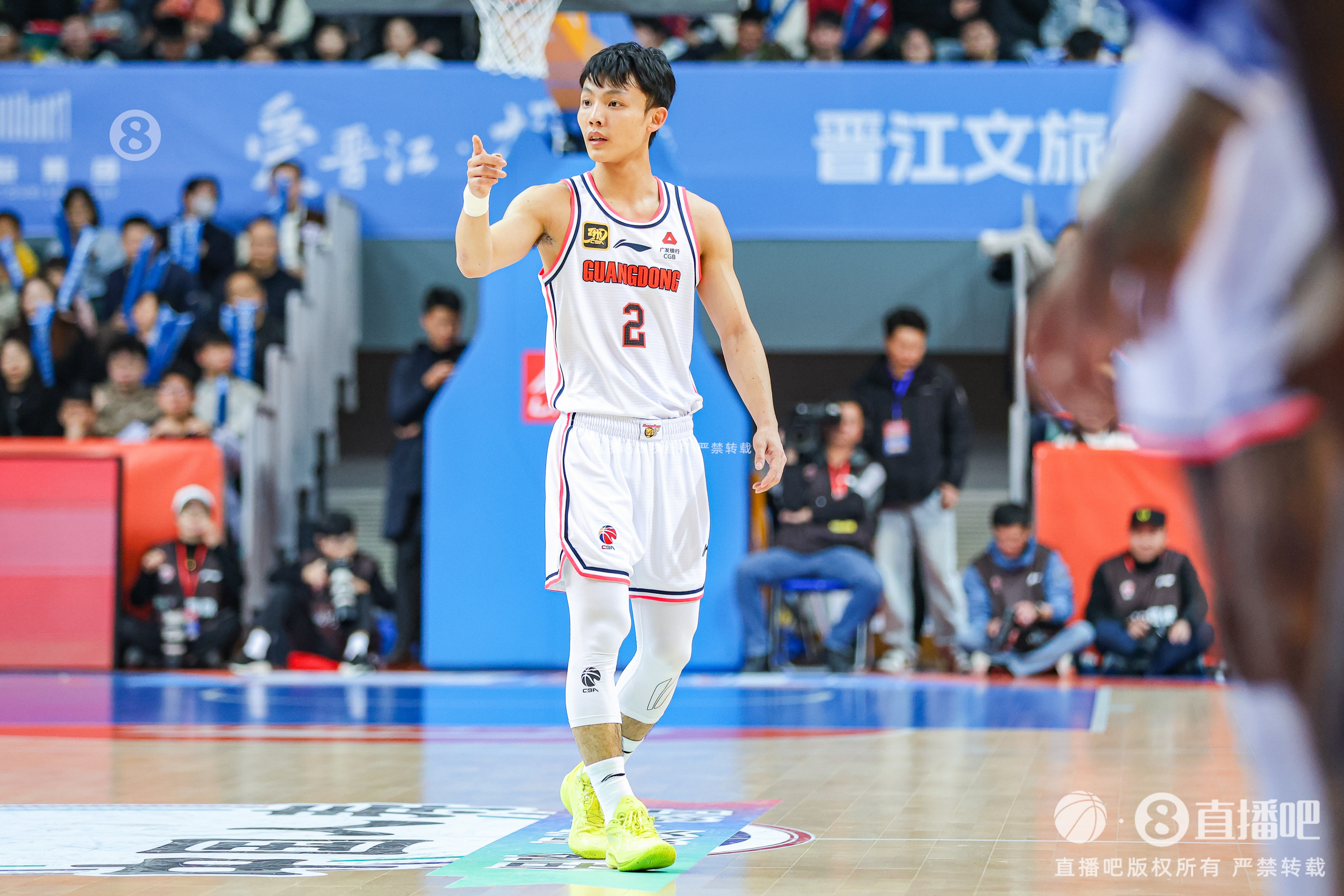 徐杰：身高不是打籃球的唯一標(biāo)準(zhǔn) 努力、勤奮、自律也是天賦