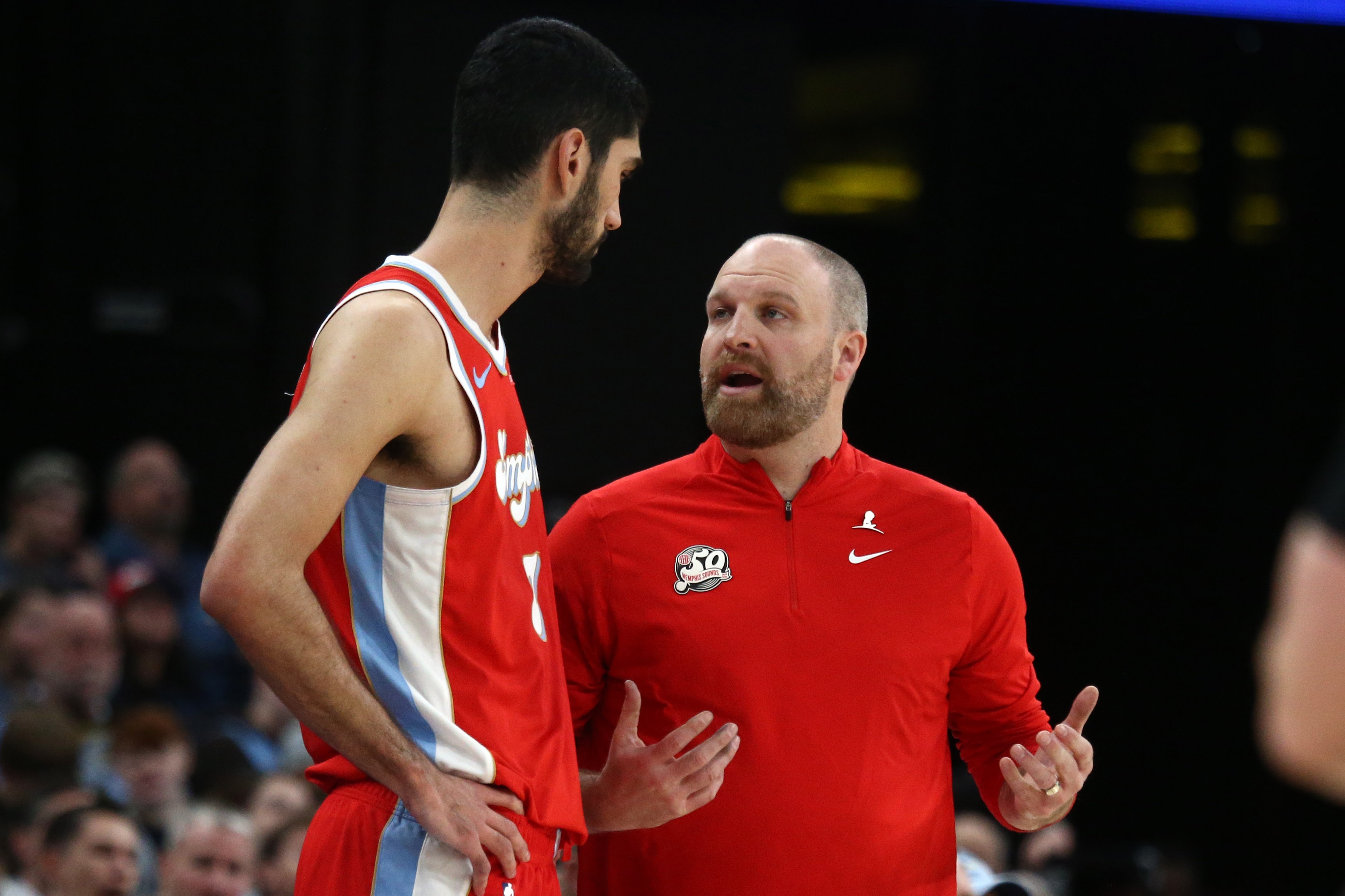 ESPN：灰熊之前換了詹金斯身邊大部分助教 新助教改了球隊(duì)打法